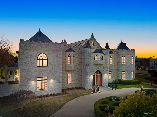 $4,999,000 | 3015 Lincoln Road, Oak Brook, IL 60523