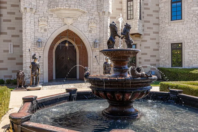 $4,999,000 | 3015 Lincoln Road, Oak Brook, IL 60523