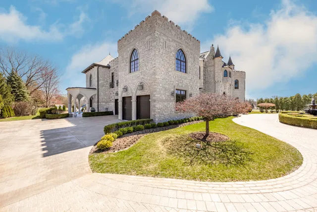 $4,999,000 | 3015 Lincoln Road, Oak Brook, IL 60523