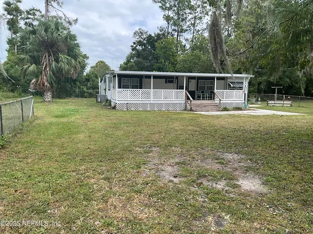 $220,000 | 118 Riverside Avenue, Satsuma, FL 32189
