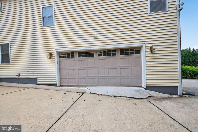 a view of a garage
