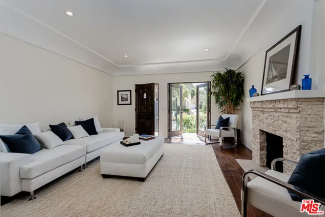 $6,750 | 831 South Curson Avenue, Los Angeles, CA 90036