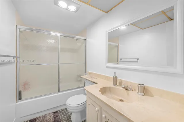 $220,000 | 500 Northeast 12th Avenue, Unit 407, Hallandale Beach, FL 33009