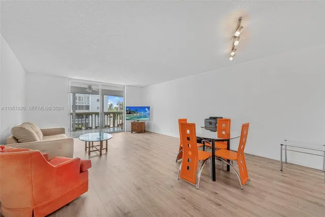 $220,000 | 500 Northeast 12th Avenue, Unit 407, Hallandale Beach, FL 33009