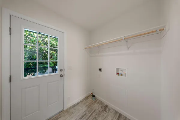 $174,950 | 317 Moffat Boulevard, Unit 5, Manteca, CA 95336