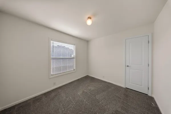 $174,950 | 317 Moffat Boulevard, Unit 5, Manteca, CA 95336