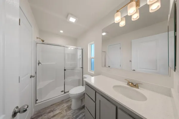 $174,950 | 317 Moffat Boulevard, Unit 5, Manteca, CA 95336