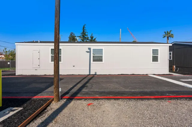 $190,950 | 317 Moffat Boulevard, Unit 5, Manteca, CA 95336