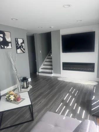 $490,000 | 7612 167th Street, Tinley Park, IL 60477