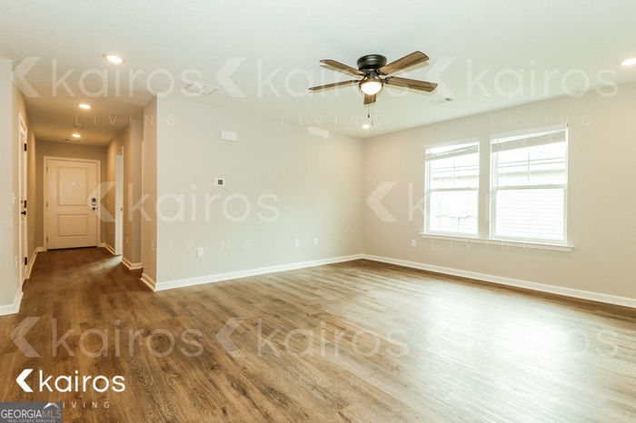 126 Cottage Grove Road Brunswick, GA 31525 - Photo 3 of 17