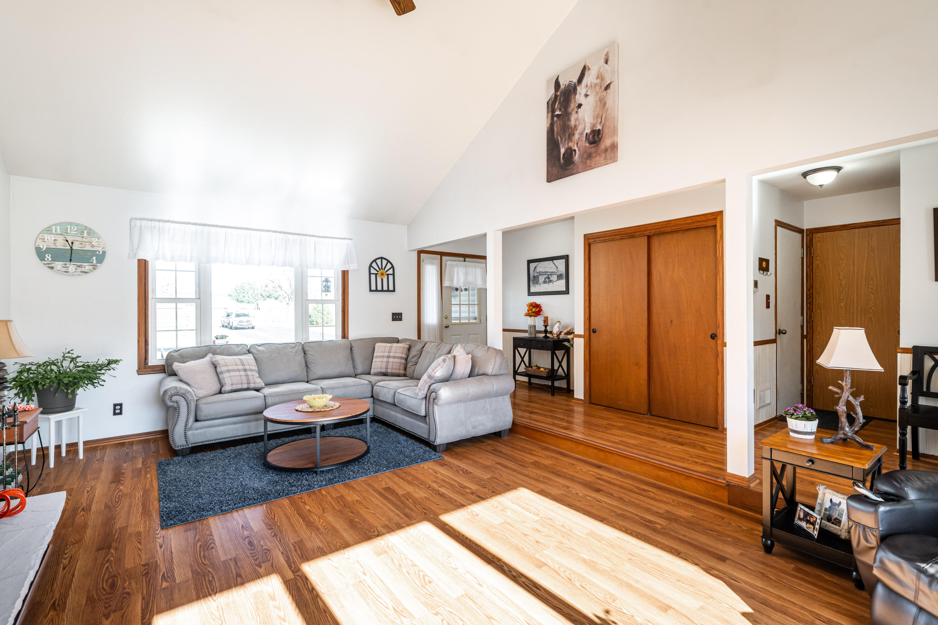 S102-w32709 County Road East Mukwonago, WI 53149 - Photo 5 of 37 Family RM