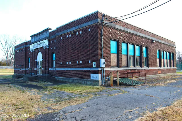 $199,000 | 26 Thatcher Street, Bethlehem, NY 12158