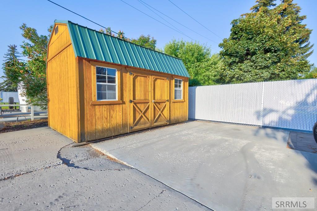 507 West Main Street Rexburg, ID 83440 - Photo 3 of 15