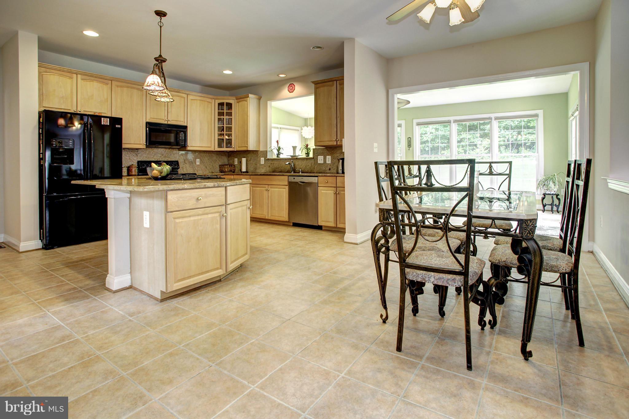 1013 Heartfields Drive Silver Spring, MD 20904 - Photo 17 of 27 Kitchen
