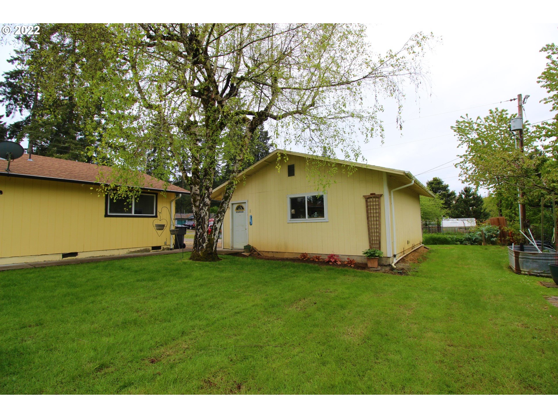 24865 Sertic Road Veneta, OR 97487 - Photo 4 of 26 Gallery Image 4