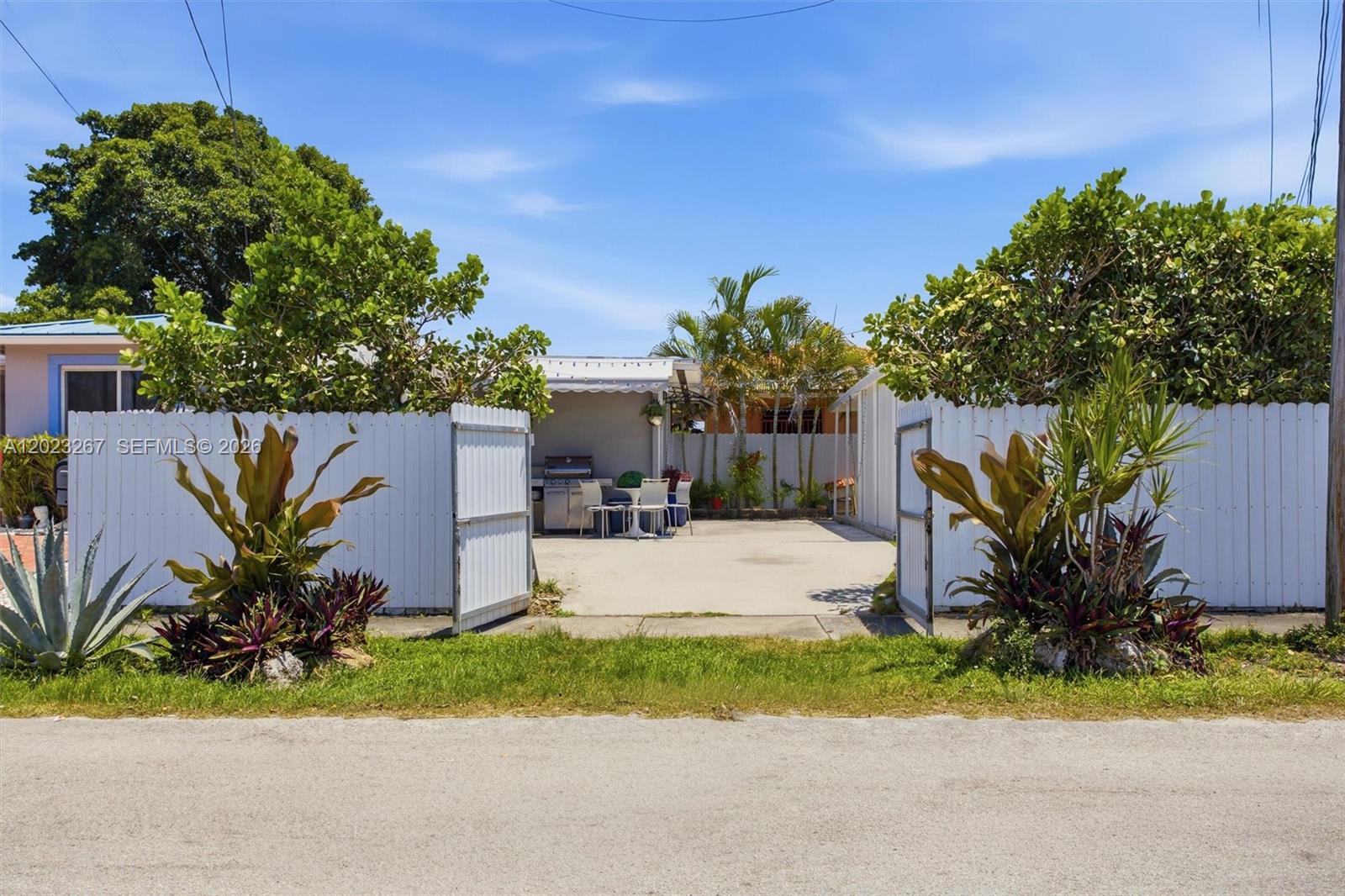 301 Southwest 36th Avenue Miami, FL 33135 - Photo 6 of 54