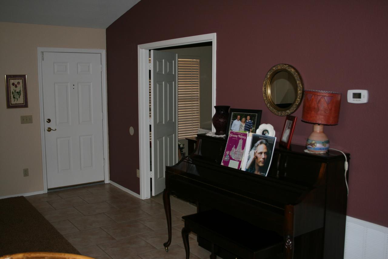 554 West Tumbleweed Road Gilbert, AZ 85233 - Photo 3 of 8 Entry