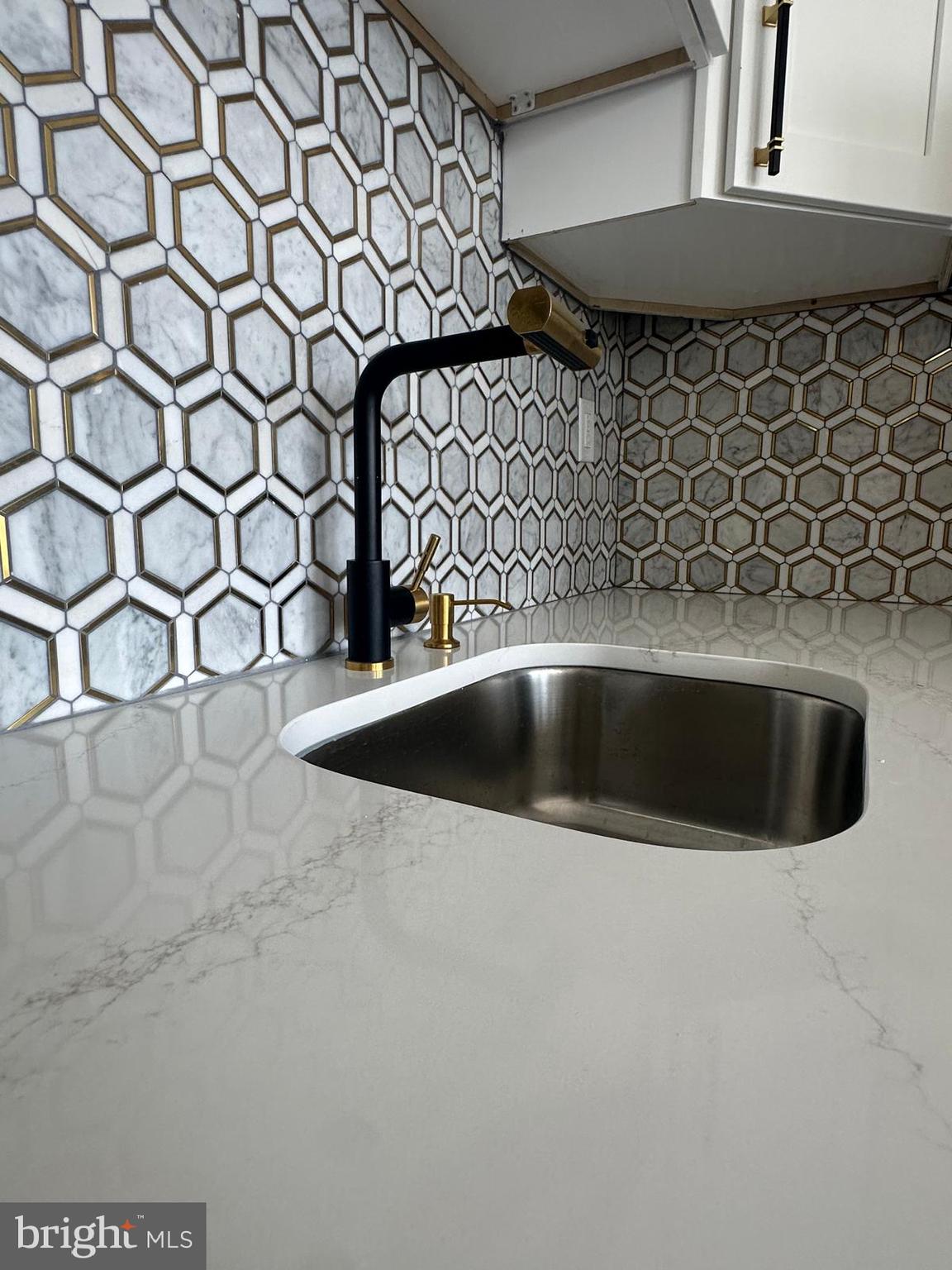 3536 Kip Street Philadelphia, PA 19134 - Photo 4 of 7