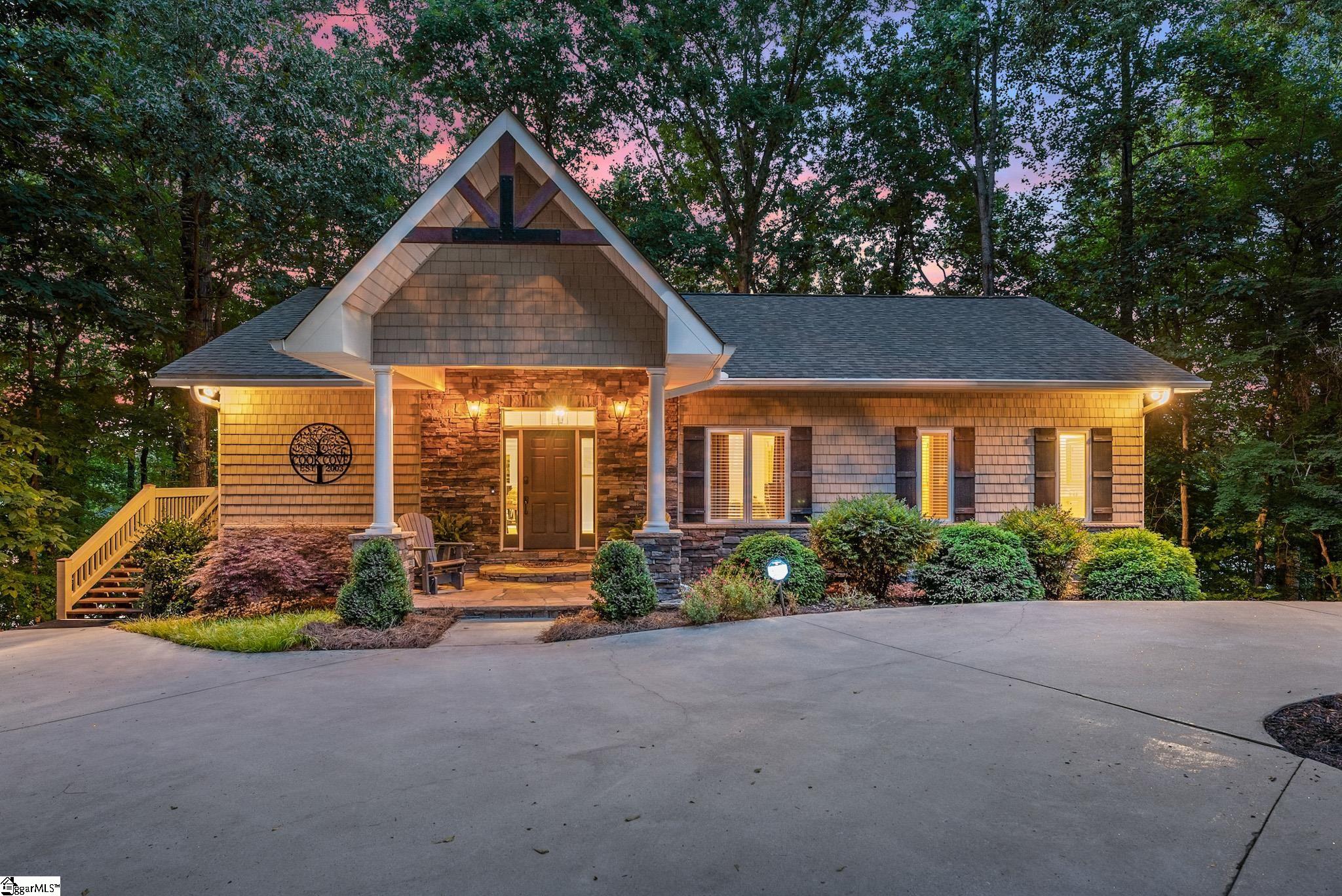 714 Oak Shore Court Seneca, SC 29678 - Photo 5 of 50