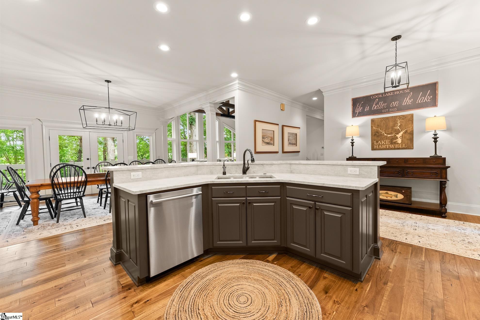 714 Oak Shore Court Seneca, SC 29678 - Photo 10 of 50
