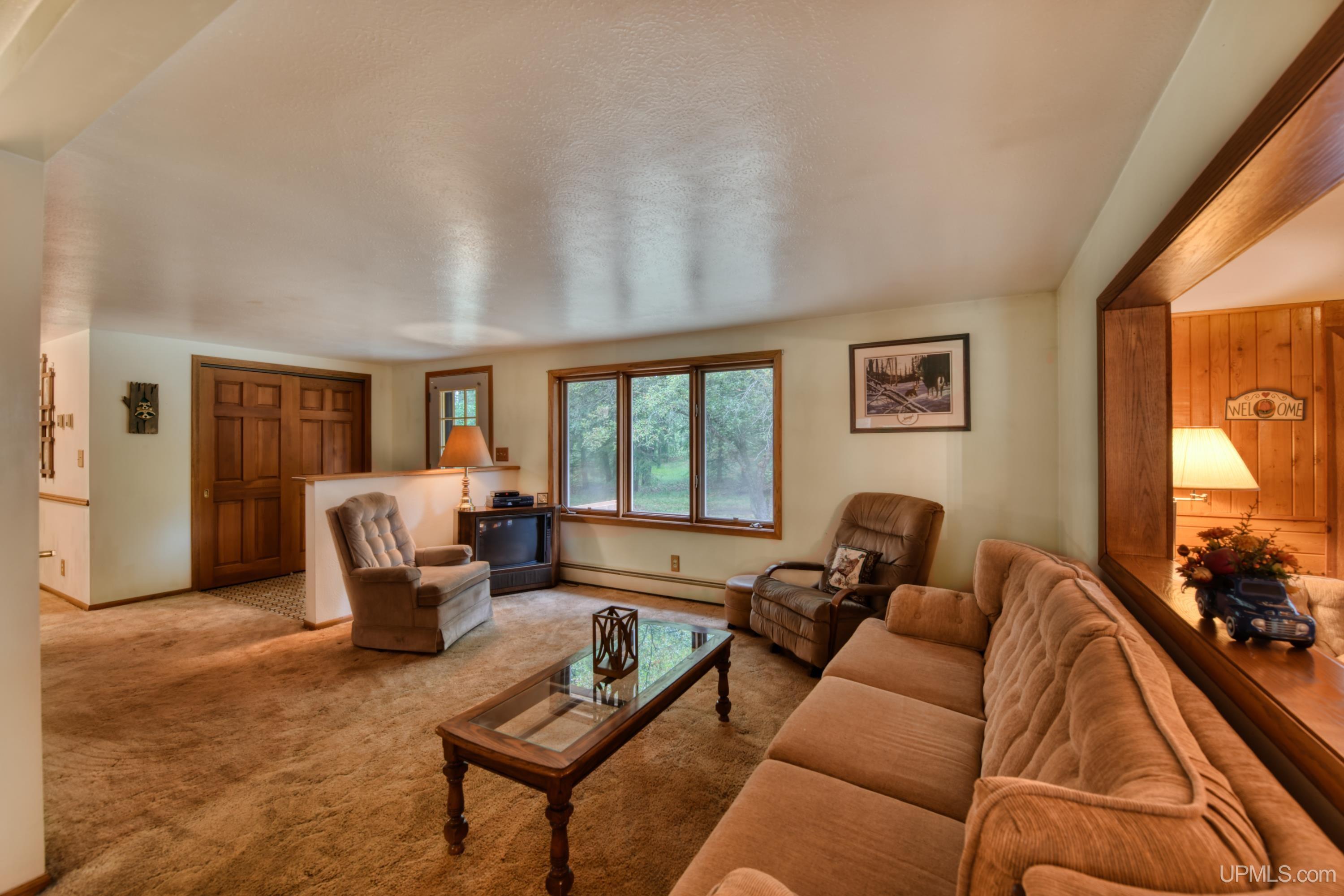 W11711 High Falls Road Crivitz, WI 54114 - Photo 11 of 44