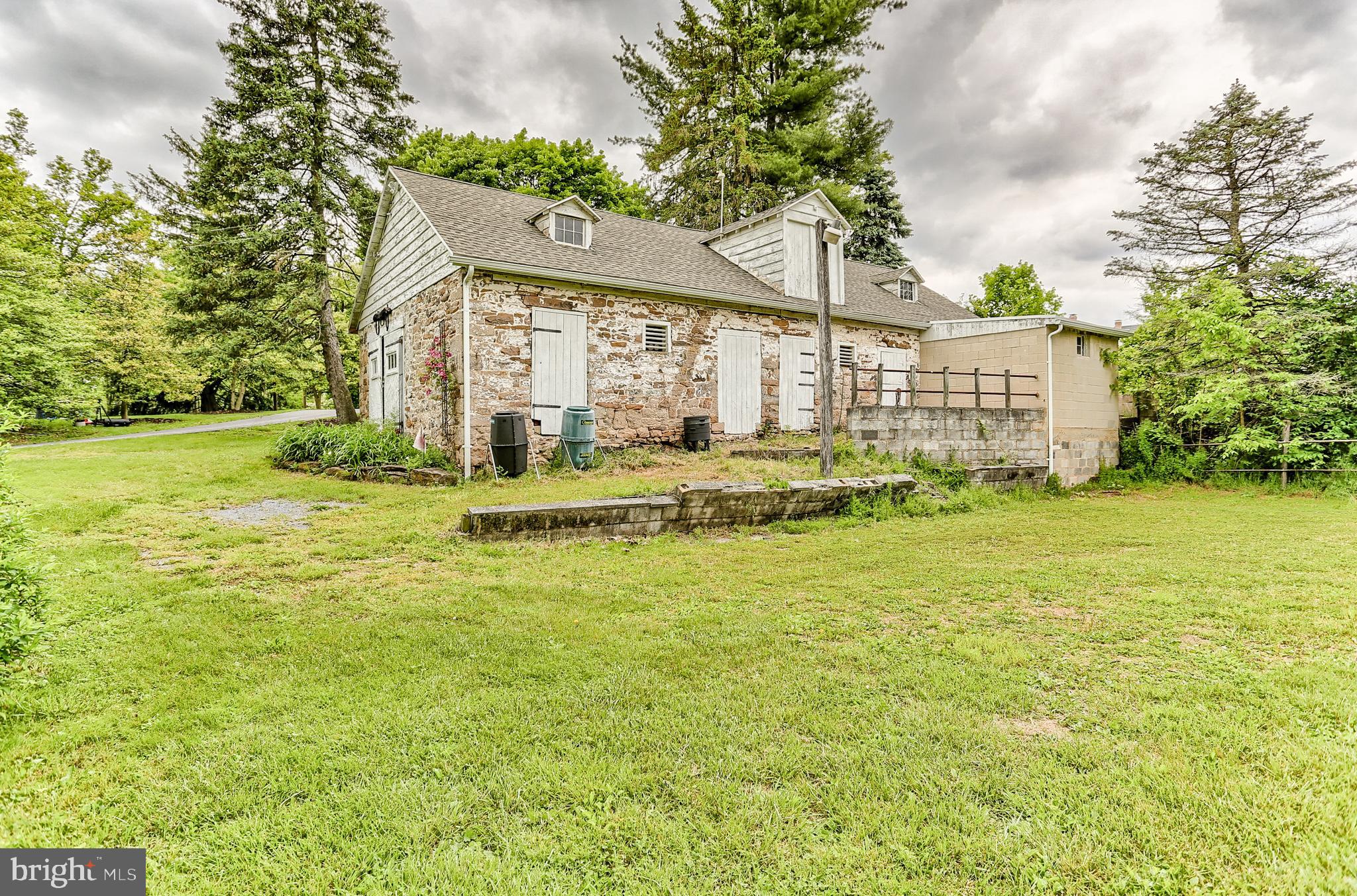 2051 Log Cabin Road York, PA 17408 - Photo 32 of 36
