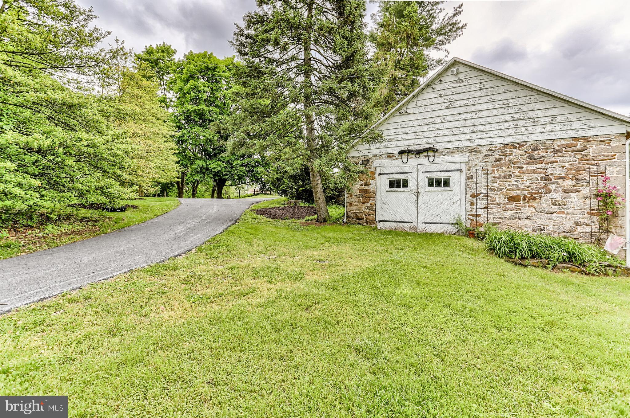 2051 Log Cabin Road York, PA 17408 - Photo 35 of 36
