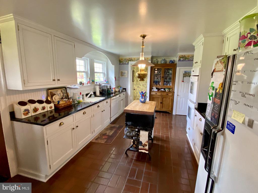 664 Goldmiller Road Gerrardstown, WV 25420 - Photo 8 of 32 Gallery Image 8