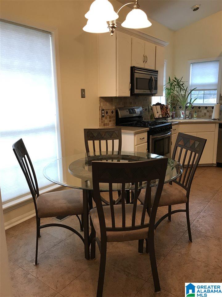 909 Stonewood Road Helena, AL 35080 - Photo 13 of 39