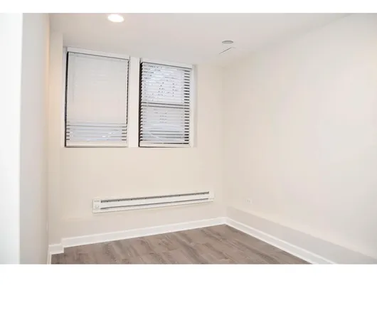 $3,895 | 1251 West Henderson Street, Unit 1, Chicago, IL 60657