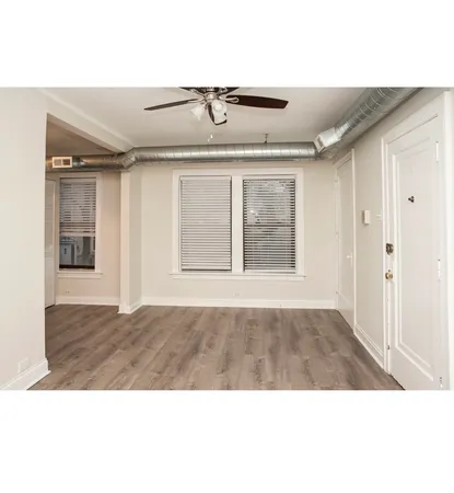 $3,895 | 1251 West Henderson Street, Unit 1, Chicago, IL 60657