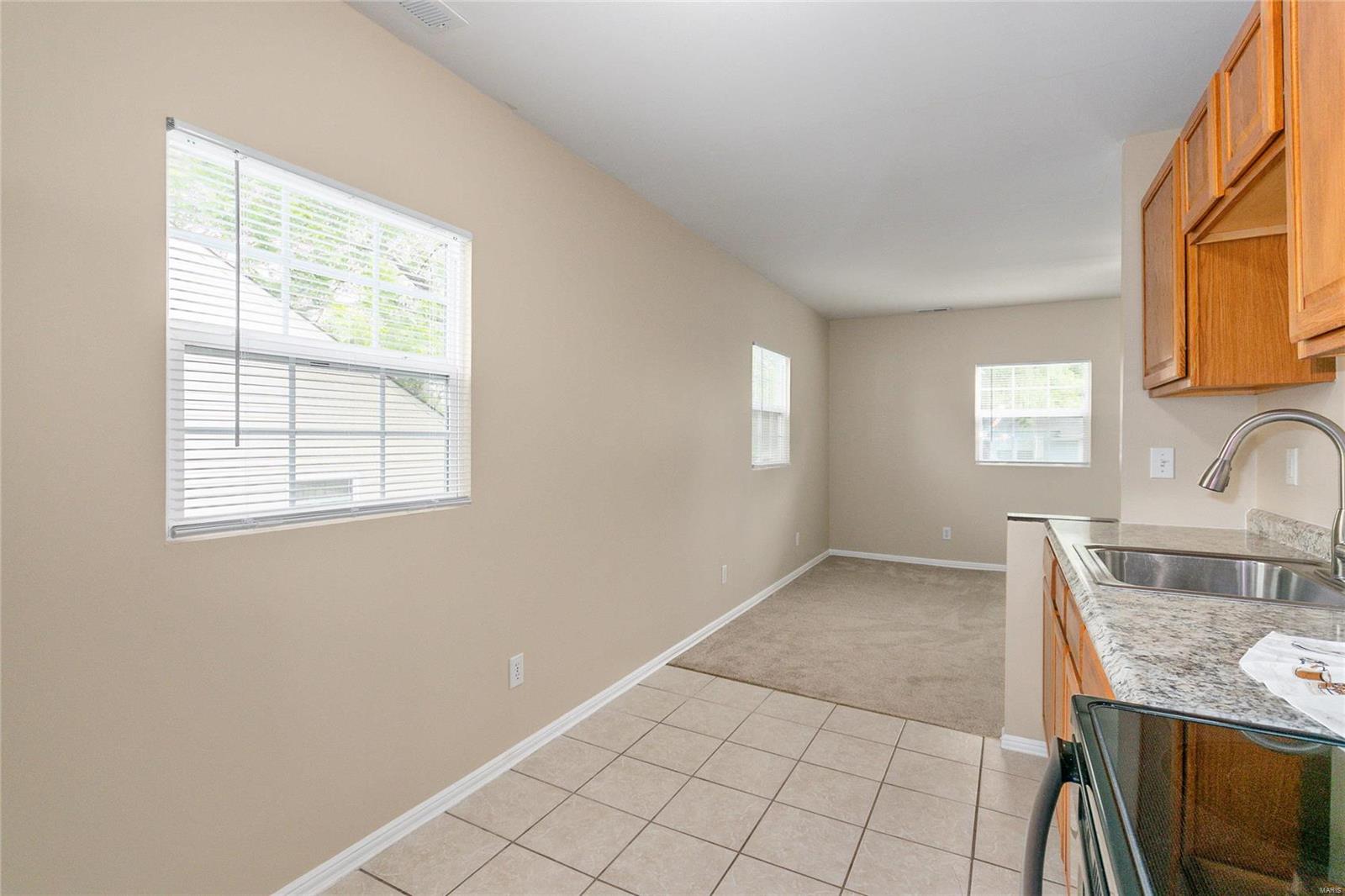 9417 Ridge Avenue St. Louis, MO 63114 - Photo 12 of 26