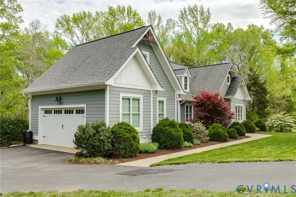 $1,025,000 | 3374 Manor Oaks Drive, Powhatan, VA 23139