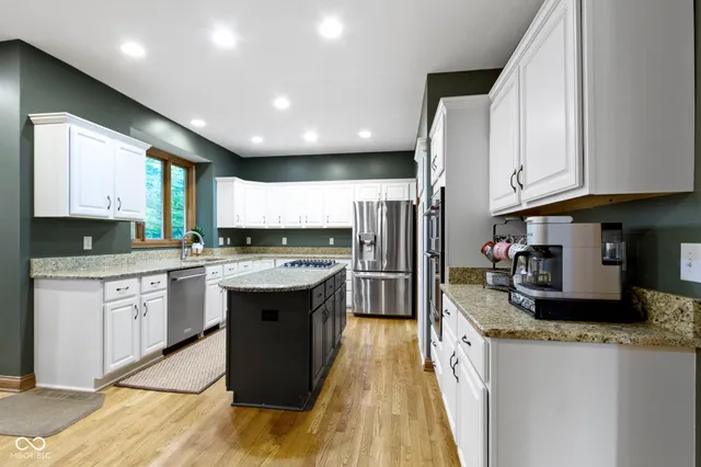 $833,000 | 12214 Ridgeside Road, Indianapolis, IN 46256