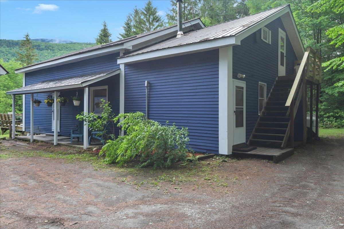 929 Codding Hollow Road Waterville, VT 05492 - Photo 4 of 57