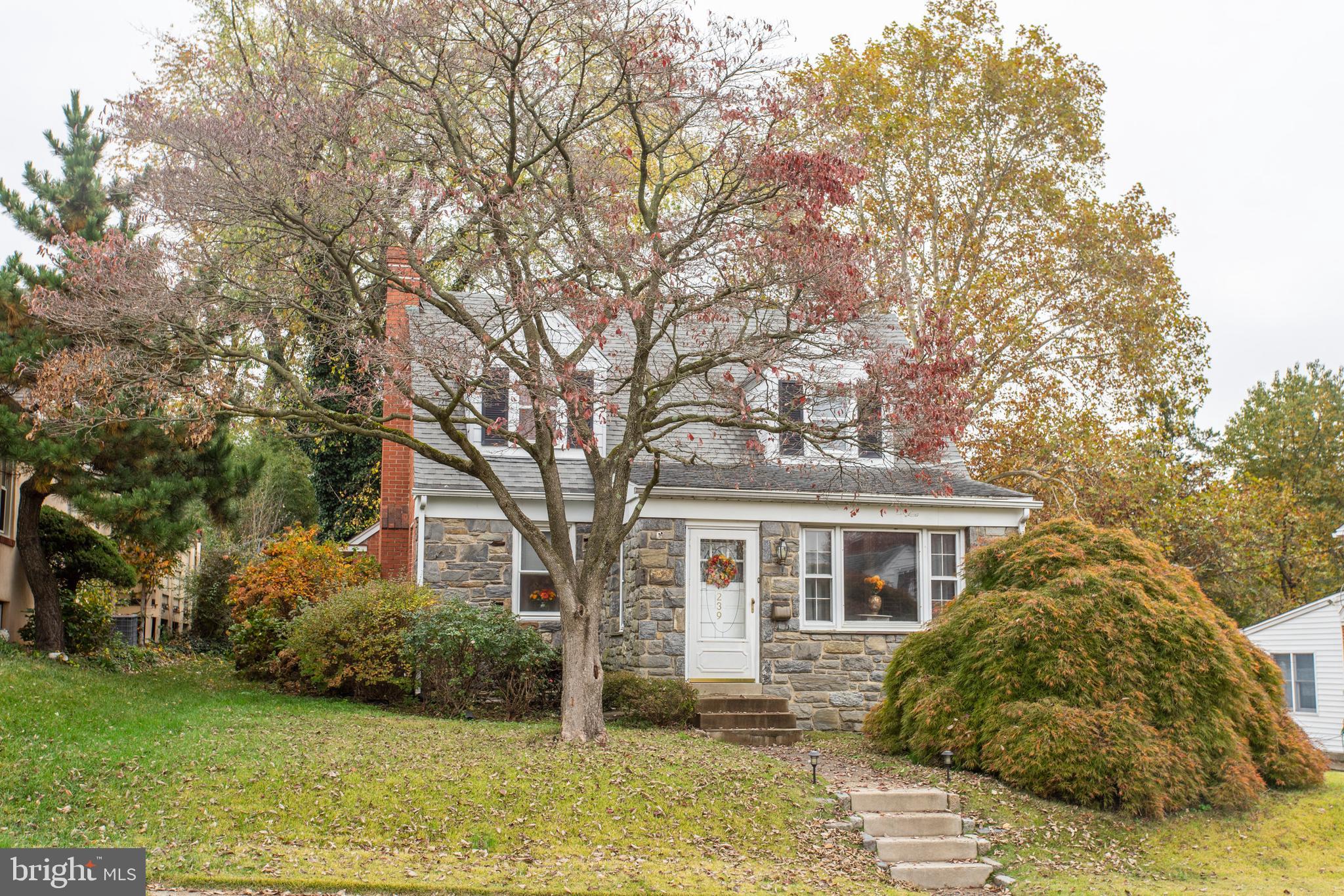 239 Hawthorne Road Morton, PA 19070 - Photo 1 of 40