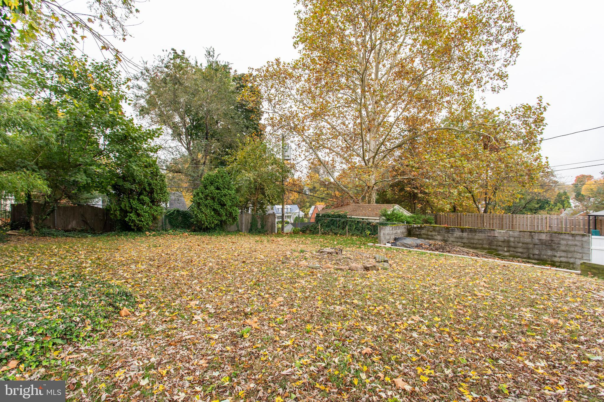 239 Hawthorne Road Morton, PA 19070 - Photo 4 of 40