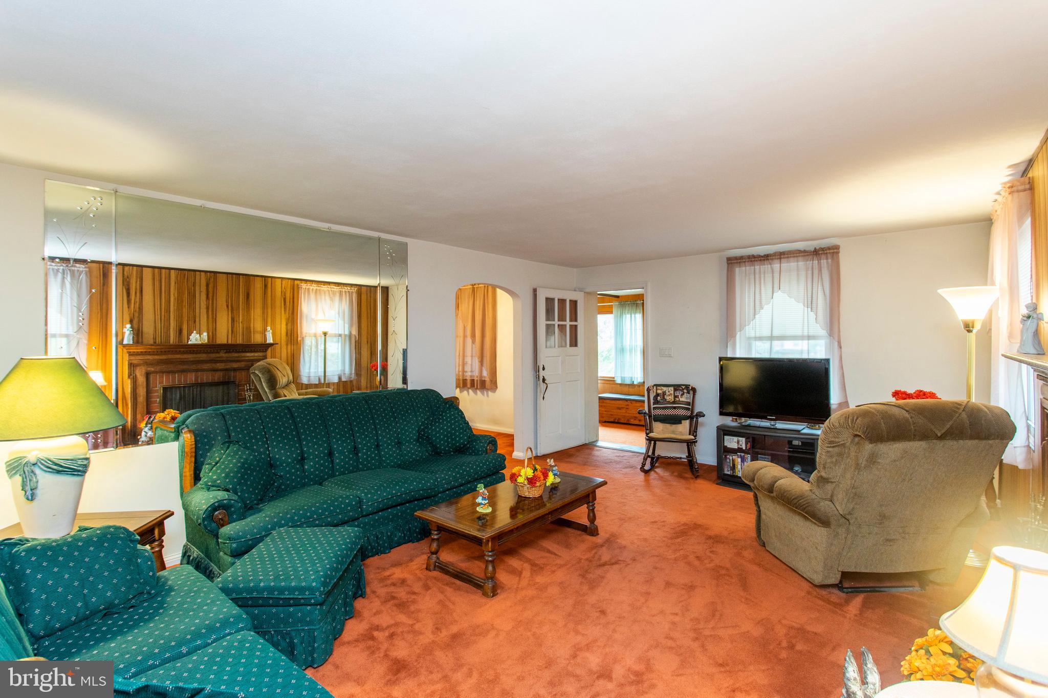 239 Hawthorne Road Morton, PA 19070 - Photo 8 of 40