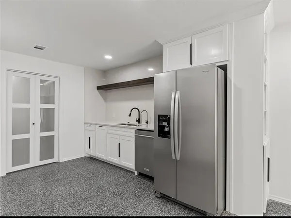 $3,200 | 7605 Meadow Oaks Drive, Dallas, TX 75230