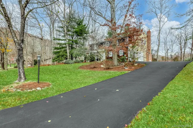 $849,000 | 16 Kings Gate Road, Suffern, NY 10901