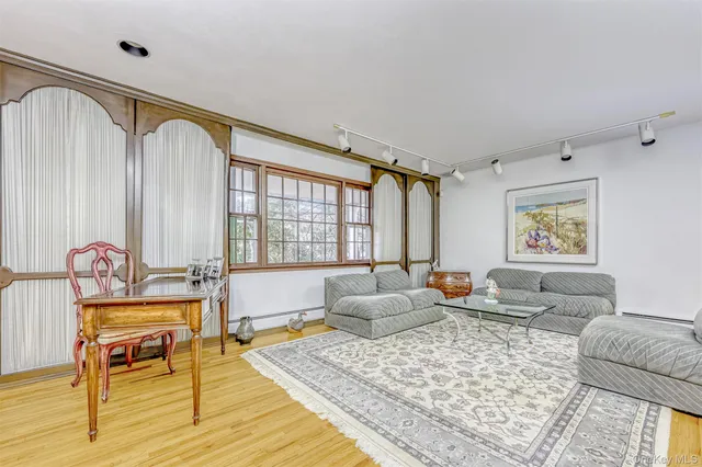 $849,000 | 16 Kings Gate Road, Suffern, NY 10901