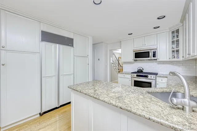 $849,000 | 16 Kings Gate Road, Suffern, NY 10901