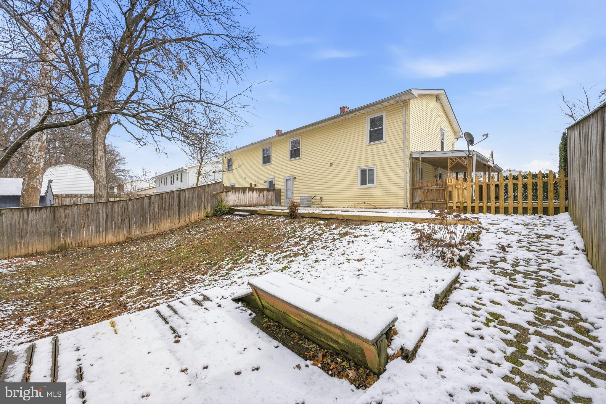 652 Chapelview Drive Odenton, MD 21113 - Photo 47 of 50 a front view of a house with a yard