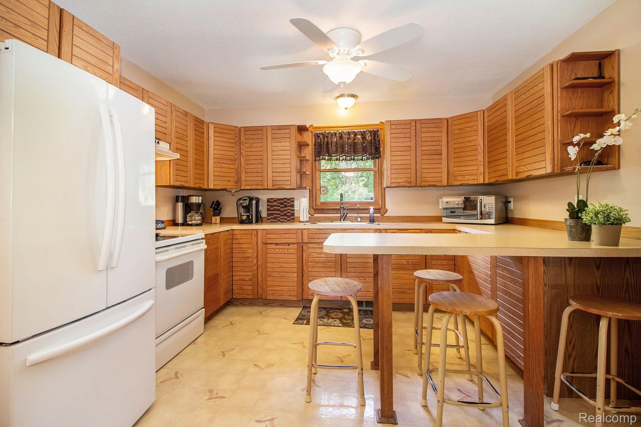 3418 Mentel Road Monroe, MI 48162 - Photo 9 of 29 9 - Kitchen.jpg