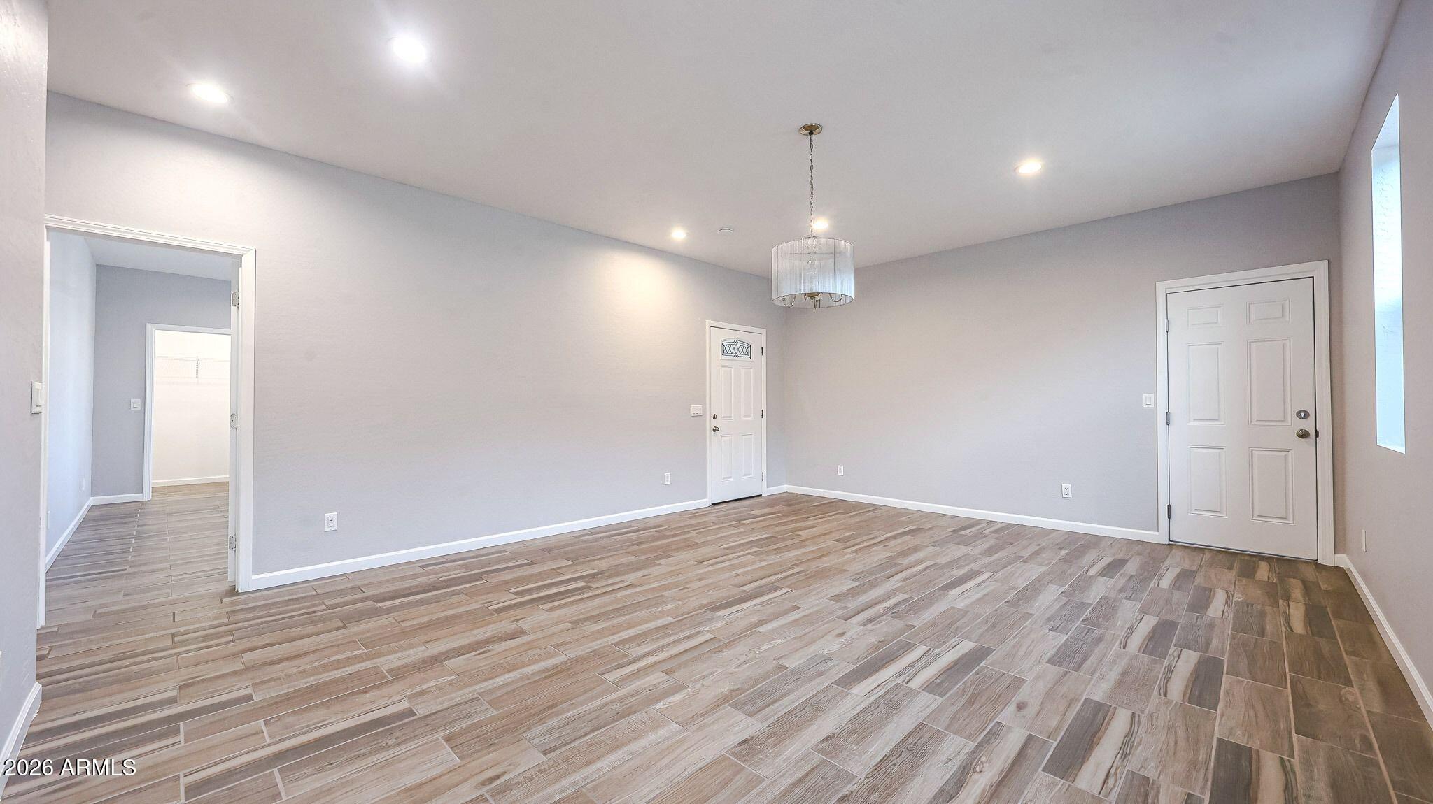 913 East Fremont Road, Unit 1 Phoenix, AZ 85042 - Photo 11 of 58 image (6)