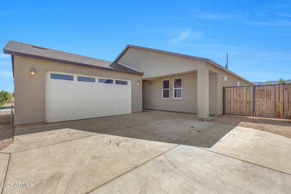 $549,900 | 913 East Fremont Road, Unit 1, Phoenix, AZ 85042