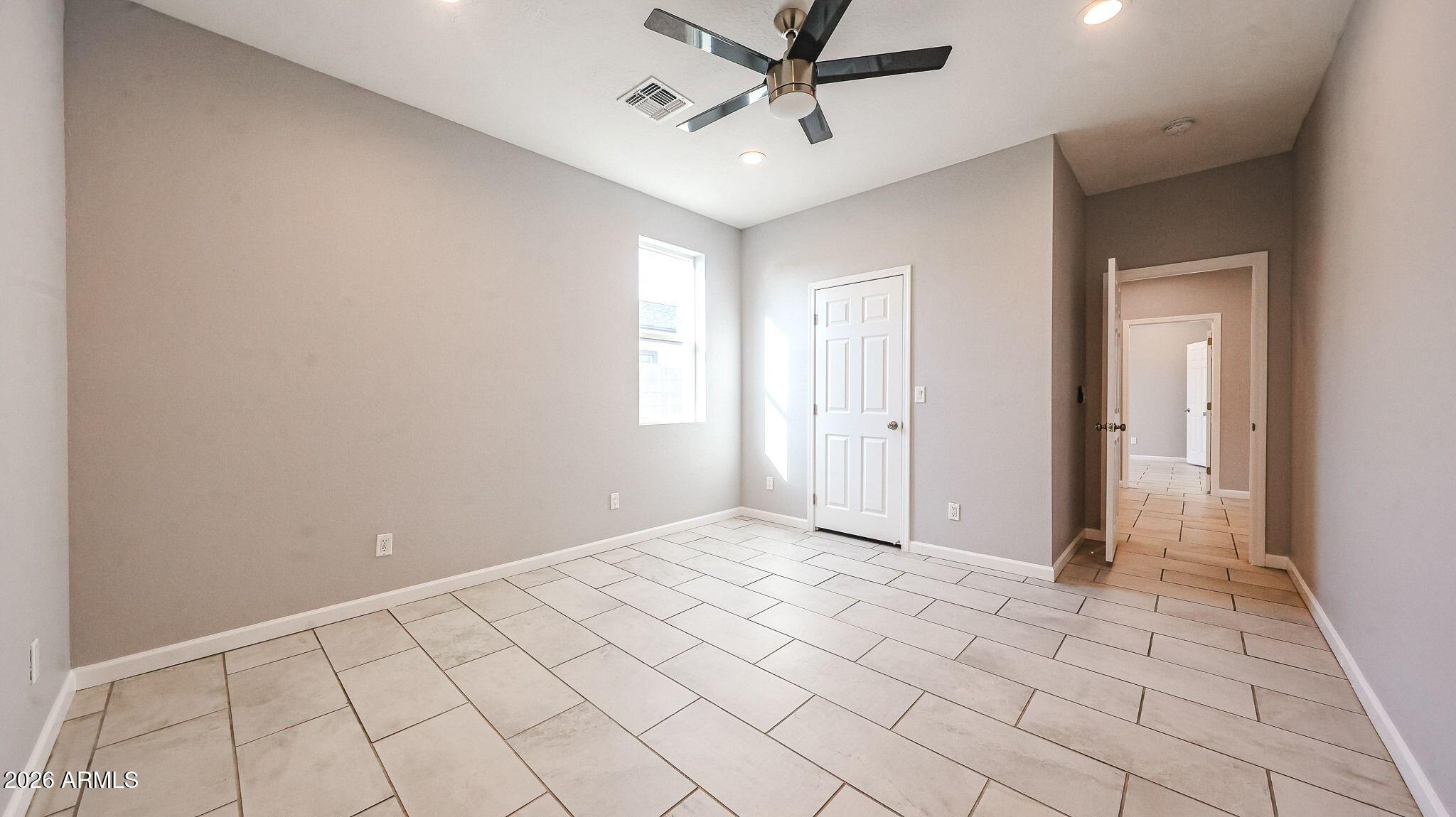 913 East Fremont Road, Unit 1 Phoenix, AZ 85042 - Photo 22 of 58 image (14)