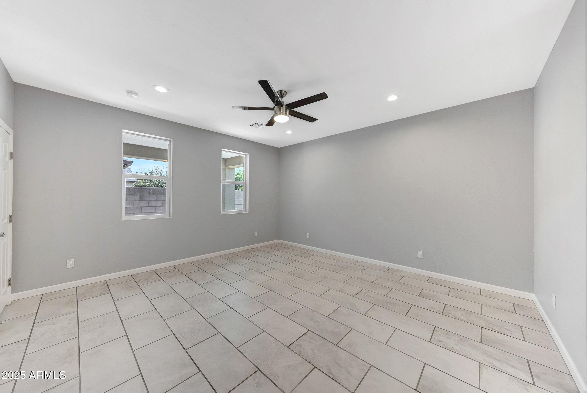 913 East Fremont Road, Unit 1 Phoenix, AZ 85042 - Photo 27 of 58 B (26)