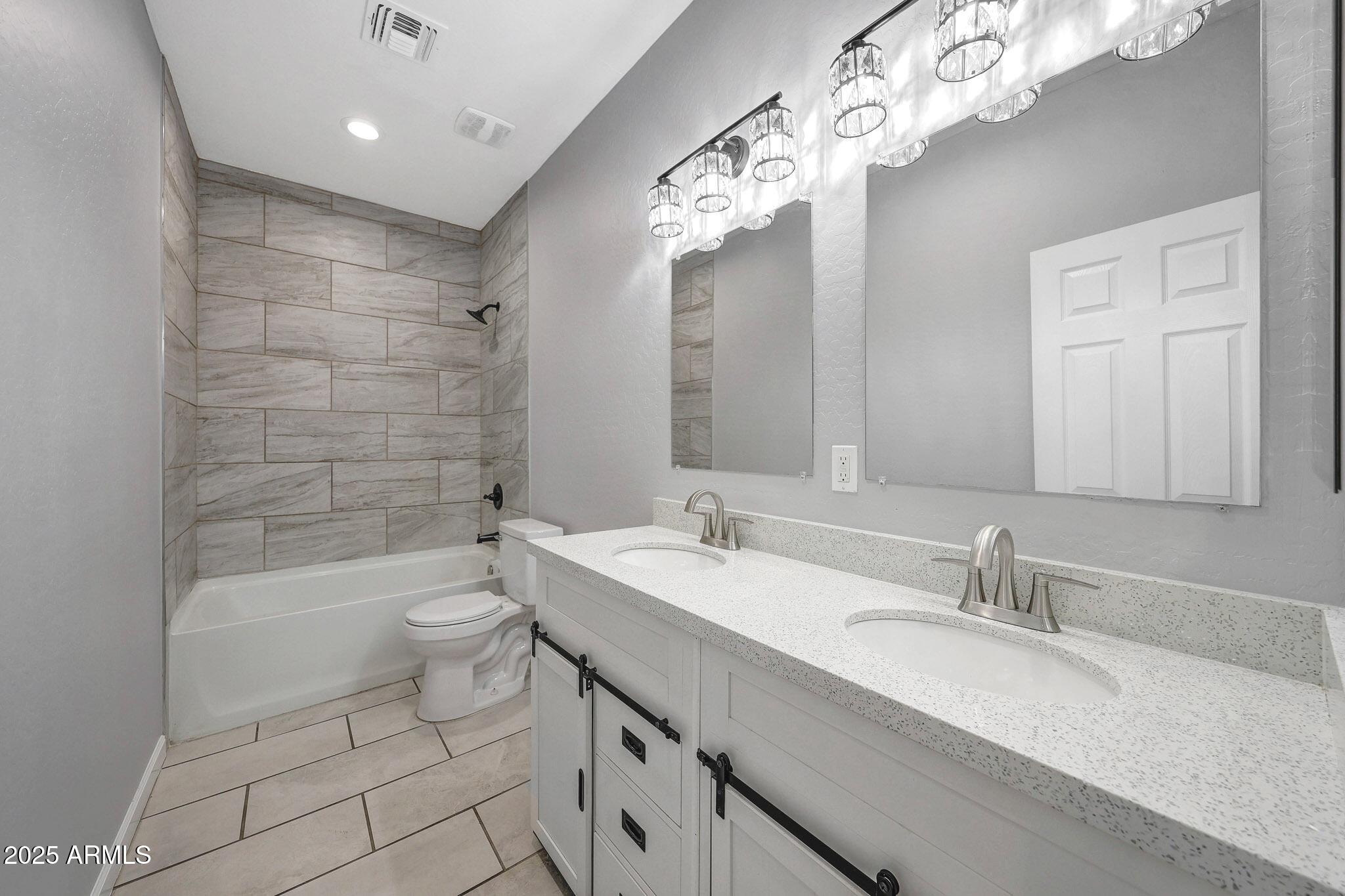 913 East Fremont Road, Unit 1 Phoenix, AZ 85042 - Photo 33 of 58 B (33)