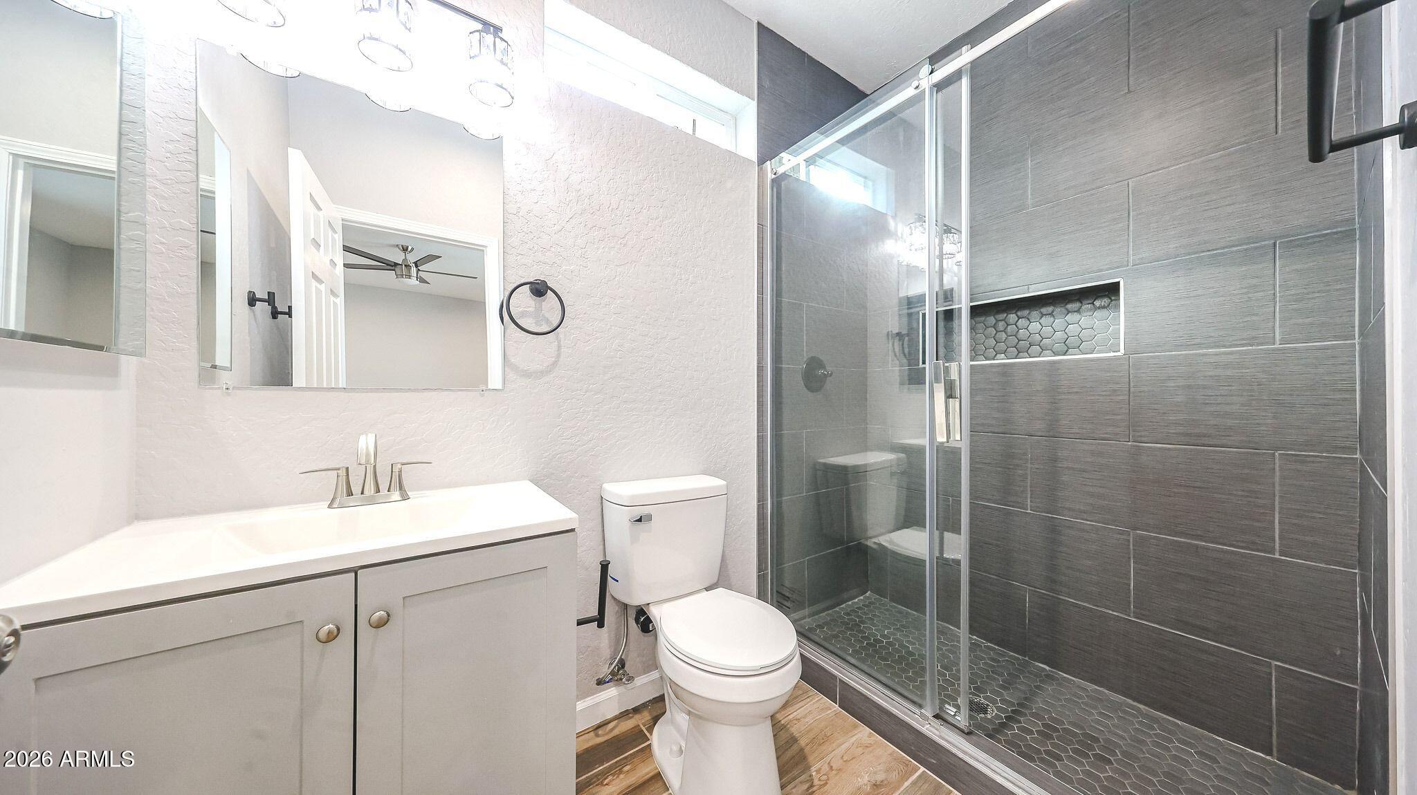 913 East Fremont Road, Unit 1 Phoenix, AZ 85042 - Photo 39 of 58 image (10)